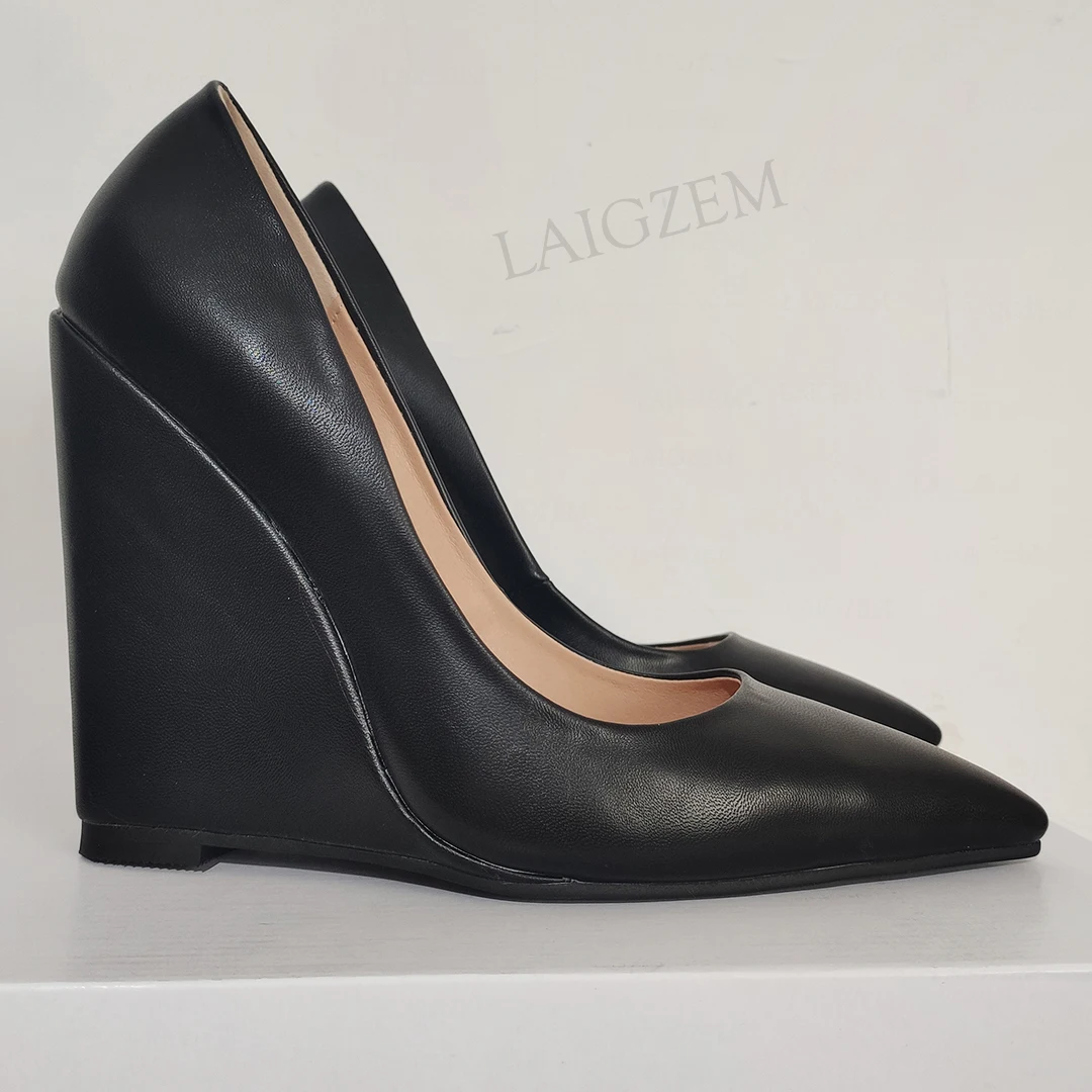 LAIGZEM Damen-Pumps mit Keilabsatz, spitze Zehenpartie, Slip-On-Kunstleder, schwarze Sandalen, Damen-Kleiderschuhe, Damen-Schuhe, große Größe 41, 42, 45, 47