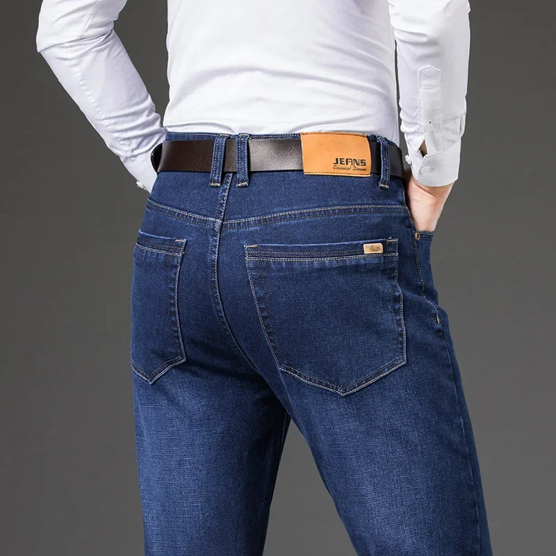 Große Größe 40 42 44 46 2025, neue Business-Casual-Stretchhose, klassische blaue Denim-Hose, lockere gerade Jeans für Herren