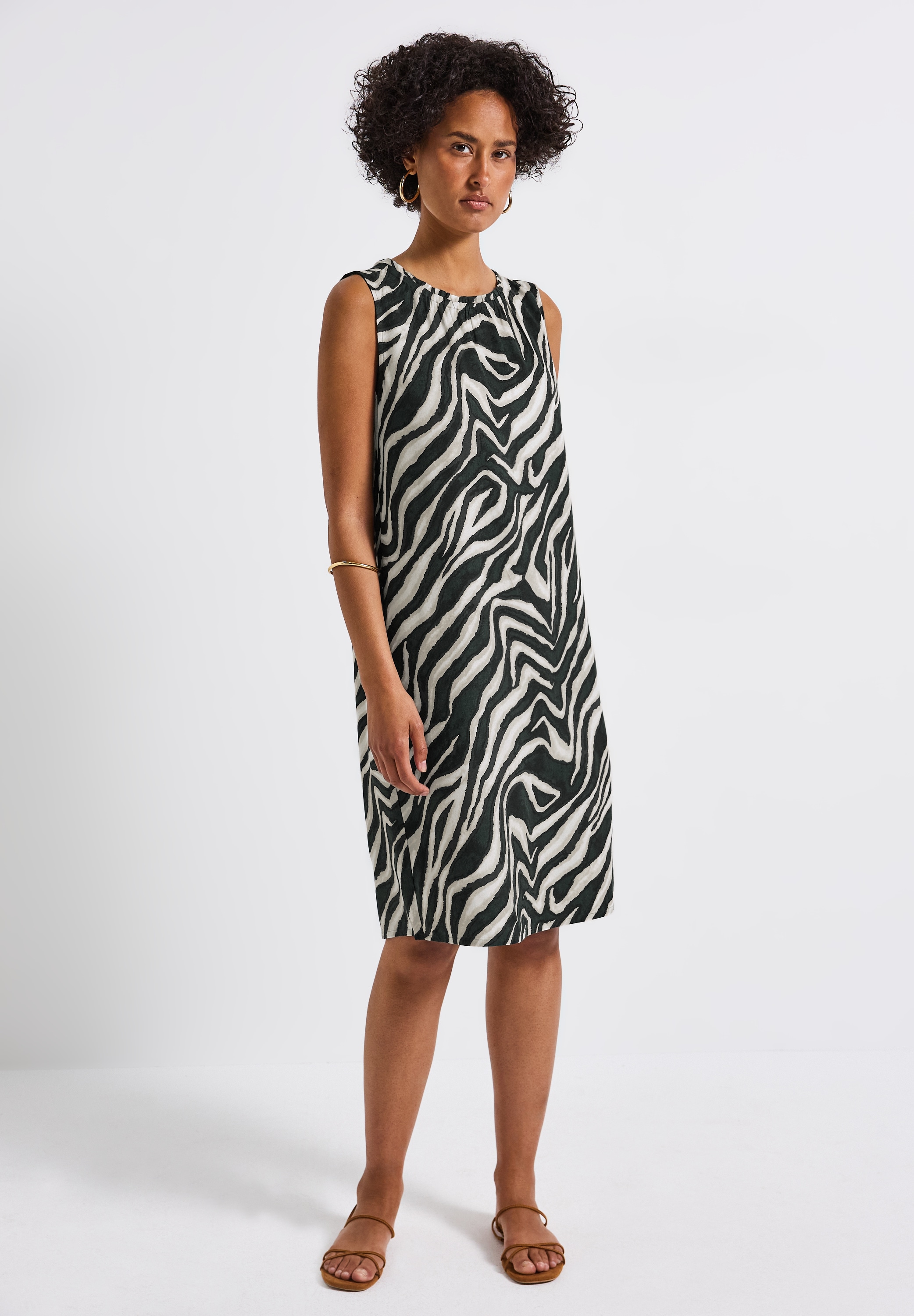 Sommerkleid STREET ONE, Damen, Gr. 34, EURO-Größen, grün (pine grove grün), Stoff, 100% Viskose, bedruckt, normal knielang, Rundhals, abgesteppt, Kleider Sommerkleid, mit Print