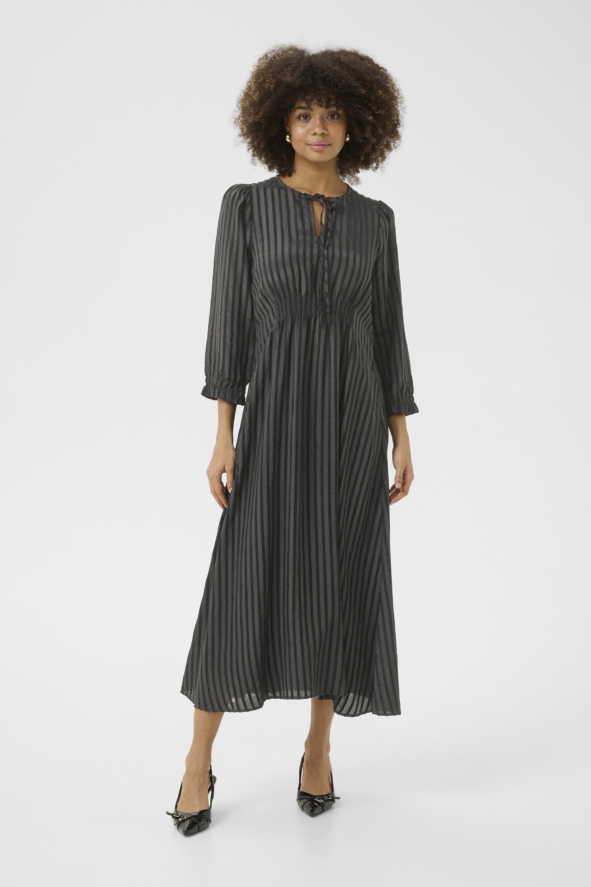 Kleid CUchenitha Feminine black Image