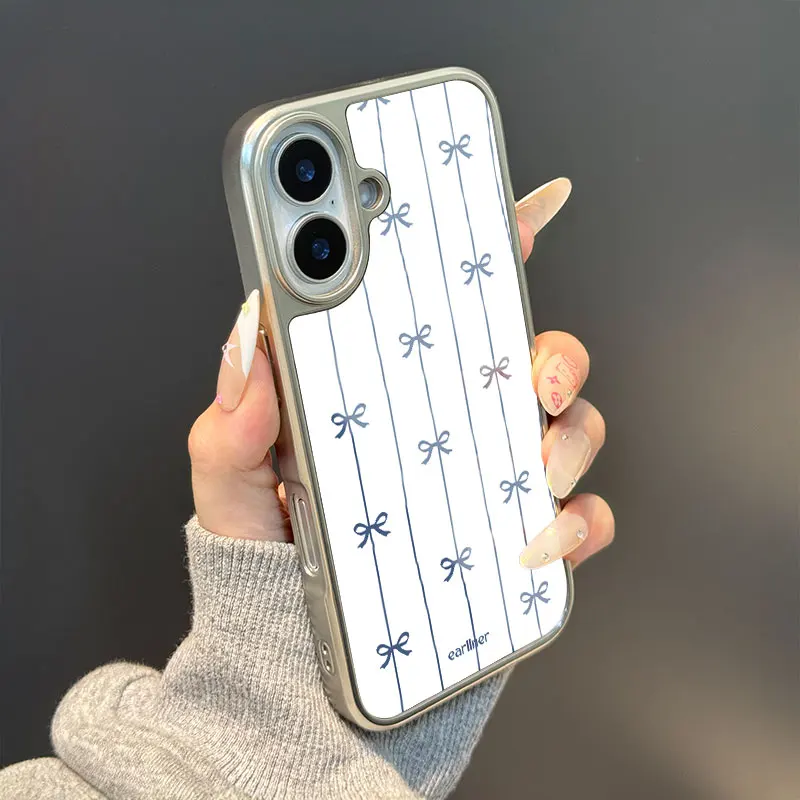 Ins Blue Bow Silver Edge Epoxy TPU Anti-Drop-Handyhülle für iPhone XR/11/12/13/14/15/16/17 Pro Max Image
