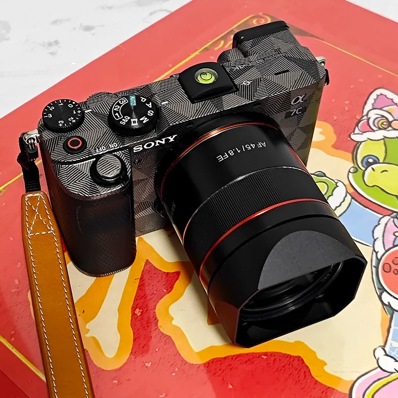 Quadratische Gegenlichtblende aus Metall für Samyang AF 45 mm F1.8 FE Image