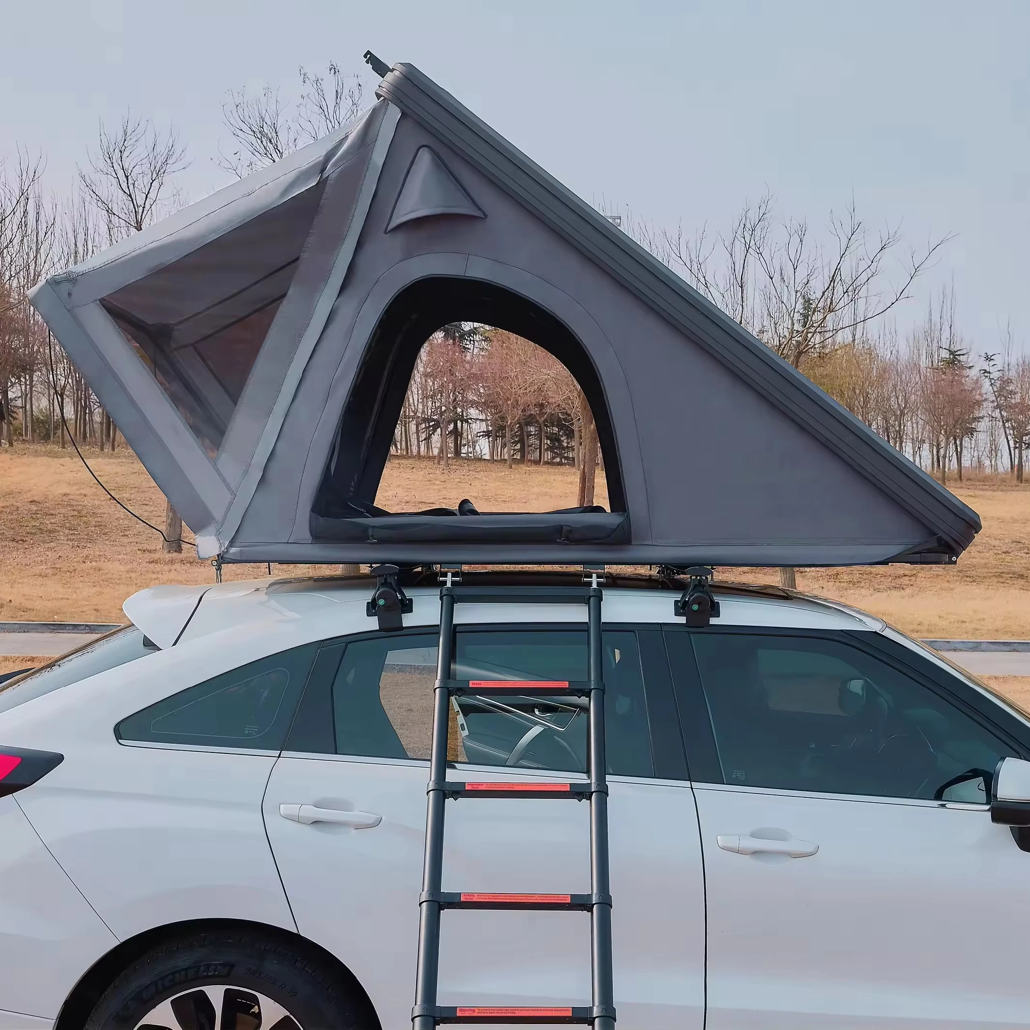 Tenda da tetto leggera a prezzo di fabbrica Tenda da tetto per auto da campeggio in alluminio Tenda da tetto con guscio rigido pop-up per auto