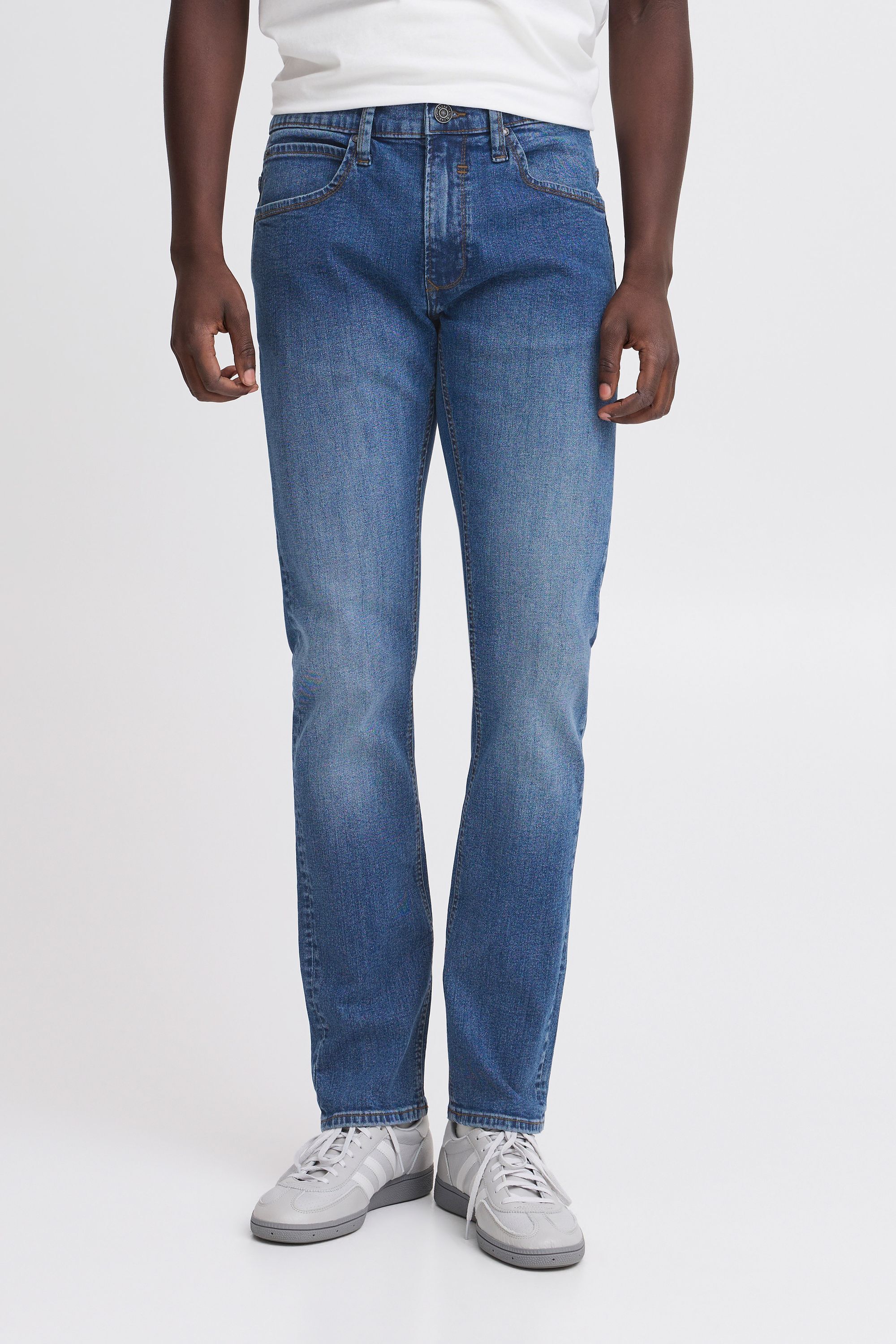 5-Pocket-Jeans BLEND "BHTwister", Herren, Gr. 33, EURO-Größen, middle blau, 30, Jeans, 98% Baumwolle, 2% Elasthan, unifarben, slim fit normal, Jeans 5-Pocket-Jeans, Klassische Slim-Fit-Jeans im 5-Pocket-Stil