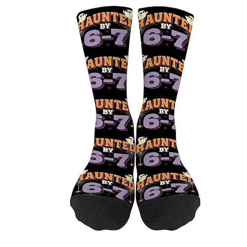 Lustige Socken mit dem 67-Meme, sportliche Crew-Socken, lässige, nahtlose Socken mit Print aus weichem, atmungsaktivem Material, bequemer Alltags-Sportstil zum Gehen, Laufen und fürs Fitnessstudio. Image