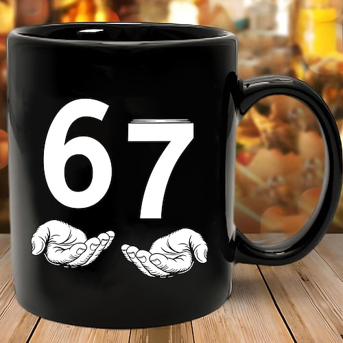 67 Meme-Tasse – lustiges Geschenk – Kaffeetasse mit witzigem Design und offenen Händen – perfekte Geschenkidee für Kaffeeliebhaber – einzigartige Geschenkidee zum Geburtstag oder zu Feiertagen Image