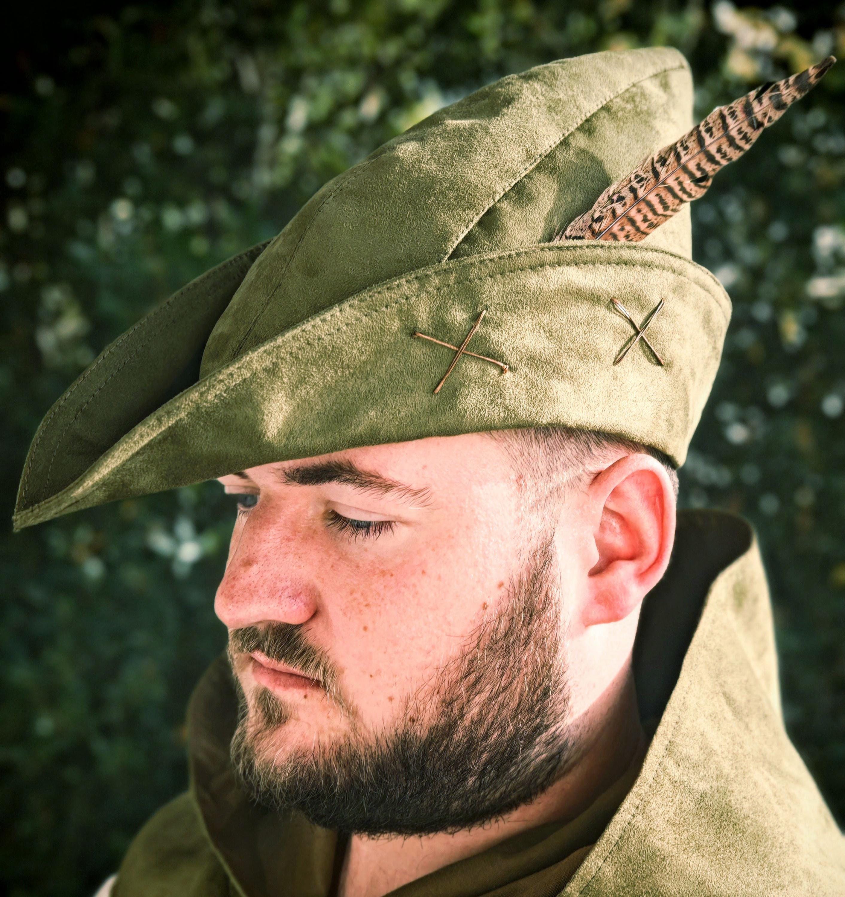 Chapeau de Robin des Bois.Le chapeau à bec. Chapeau con plume en daim.Chapeau de chasseur.Archer.Peter Pan.Ranger