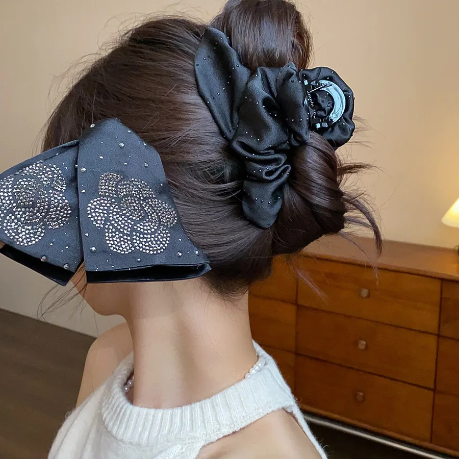 Schwarze große Strass-Blumen-Haarklammern für Frauen und Mädchen, sanftes Dreieck, Stoff, Schleife, Hai-Clips, Ornament, Charm, Haar-Accessoires, M
