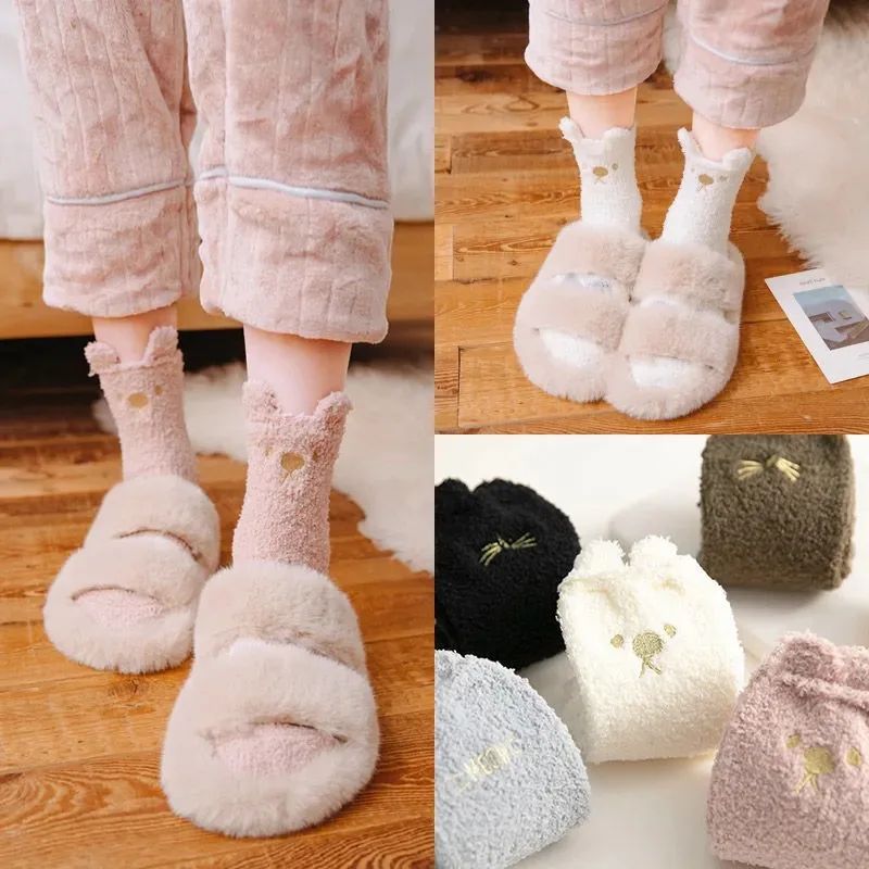 Winter Korallen Fleece Schlaf Socken Frauen Socken Cartoon Herz Katze Ohren Winter Hause Boden Socken Verdicken Weiche Plüsch Socken Frauen Geschenke Image
