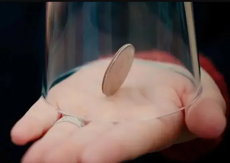 Distancia von Les French Dollar Coin Edition Street Illusion Close Up Zaubertricks Magia Magie Mentalismus Magier Prop Gimmick Image