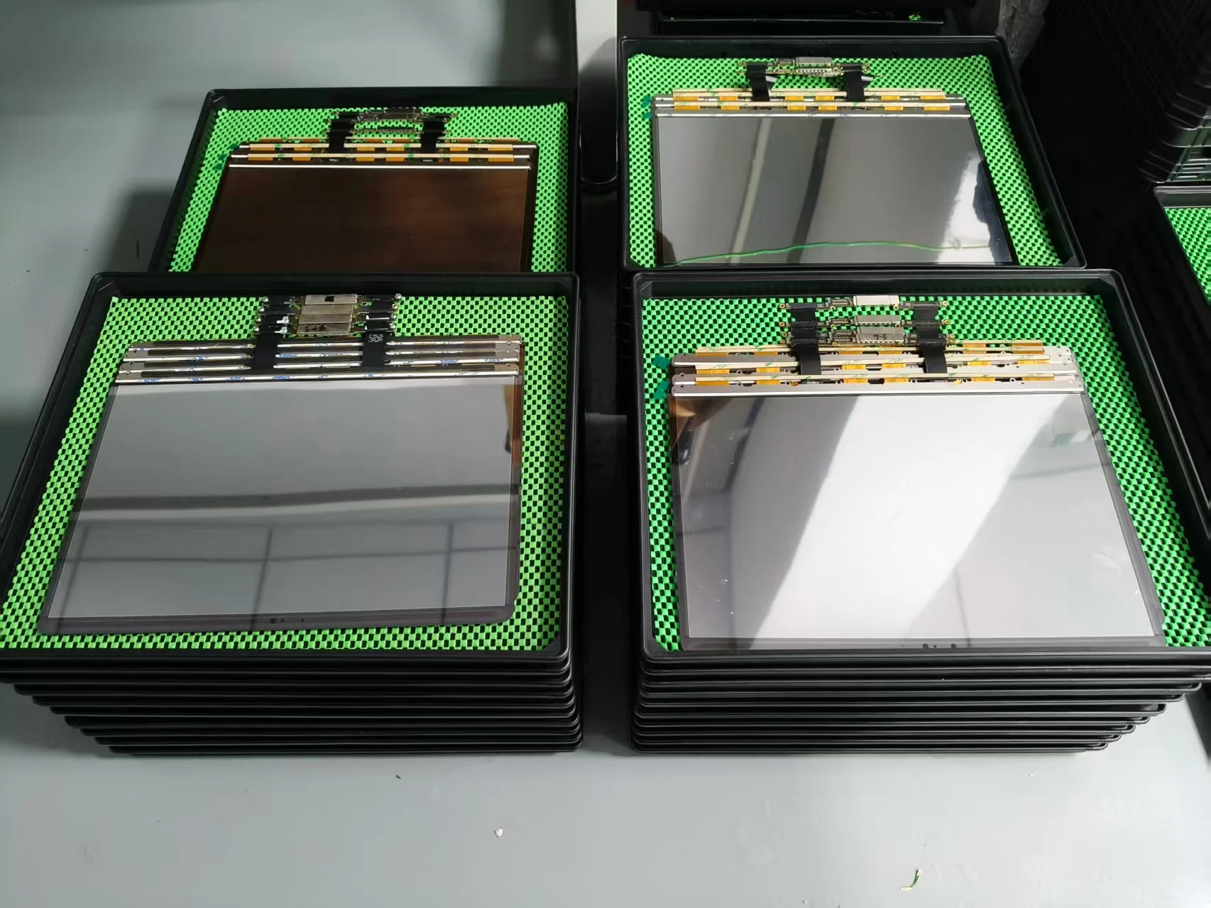 OEM-LCD-Sceen mit Metallleiste für MacBook A1706 A1989 A1932 A2179 A2337 A2338 A2681 A2442 A2941 A2485 nur LCD-Glasscheibe Image