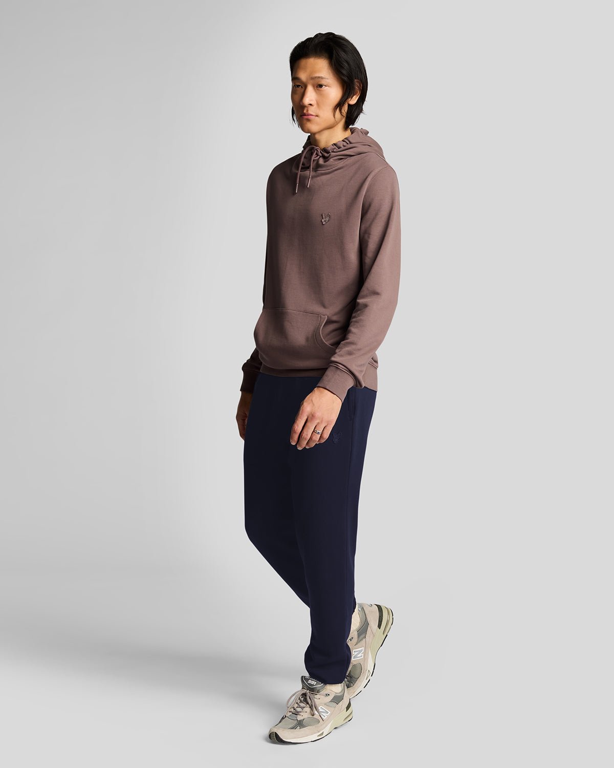 Lyle & Scott – Schmale Jogginghose aus superfeiner Baumwolle – Marineblau Image