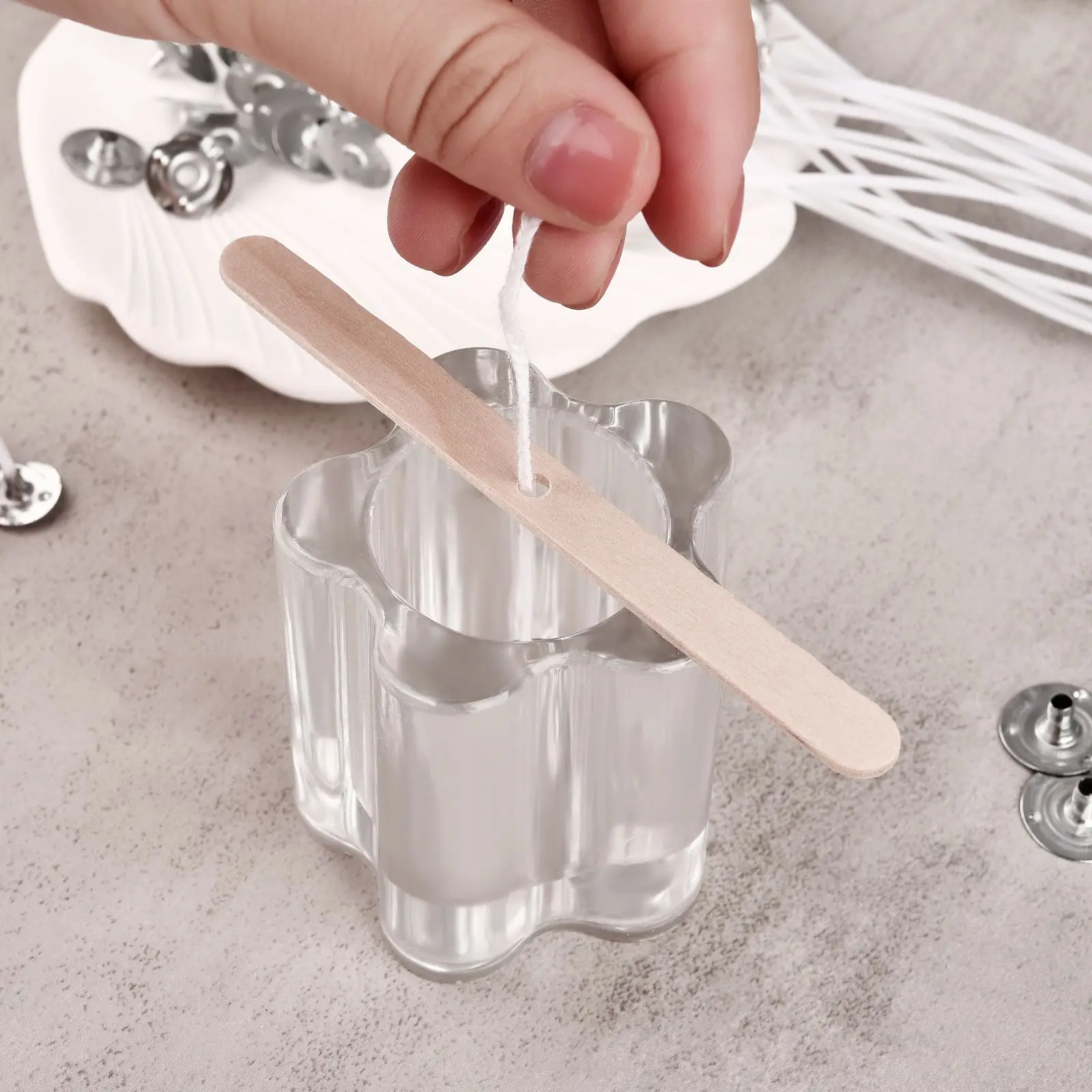 100 Stück rauchfreie Kerzendochte, 2,6–20 cm, vorgewachste Baumwollkerndochte mit Metall-Sustainer-Tabs, DIY handgefertigte Kerzenherstellungswerkzeuge Image