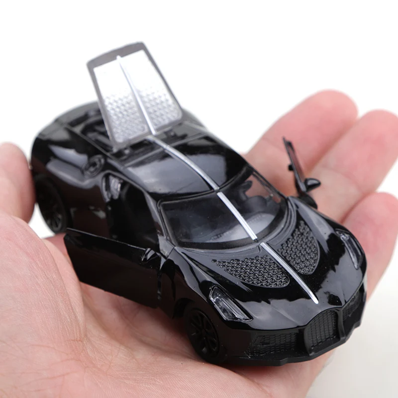 (Beutel) 1:43 Druckguss-Legierungsauto, La Voiture Noire Pullback-Rennwagen im Bugatti-Stil, Jungenspielzeug mit drei zu öffnenden Türen
