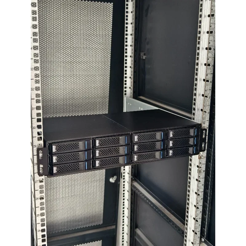 12-Bay SAS/SATA JBOD-Gehäuse – 12 Gbit/s Backplane, Hot-Swap-Tabletts, Daisy-Chain-Unterstützung für Enterprise NAS und Server-Erweiterung