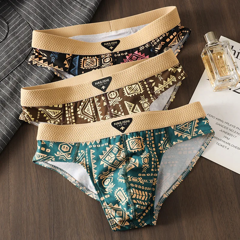 Neue Herren-Slips: Ethno-inspirierte, trendige Boxershorts aus Baumwolle, atmungsaktiv, mittelhohe Jugend-Slips, kurze Shorts für junge Männer Image