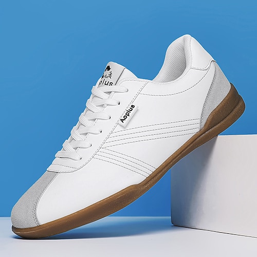 Klassische weiße Herren-Sneaker mit Wildlederdetails, Retro-Stil, bequeme Schuhe für Freizeitaktivitäten Image