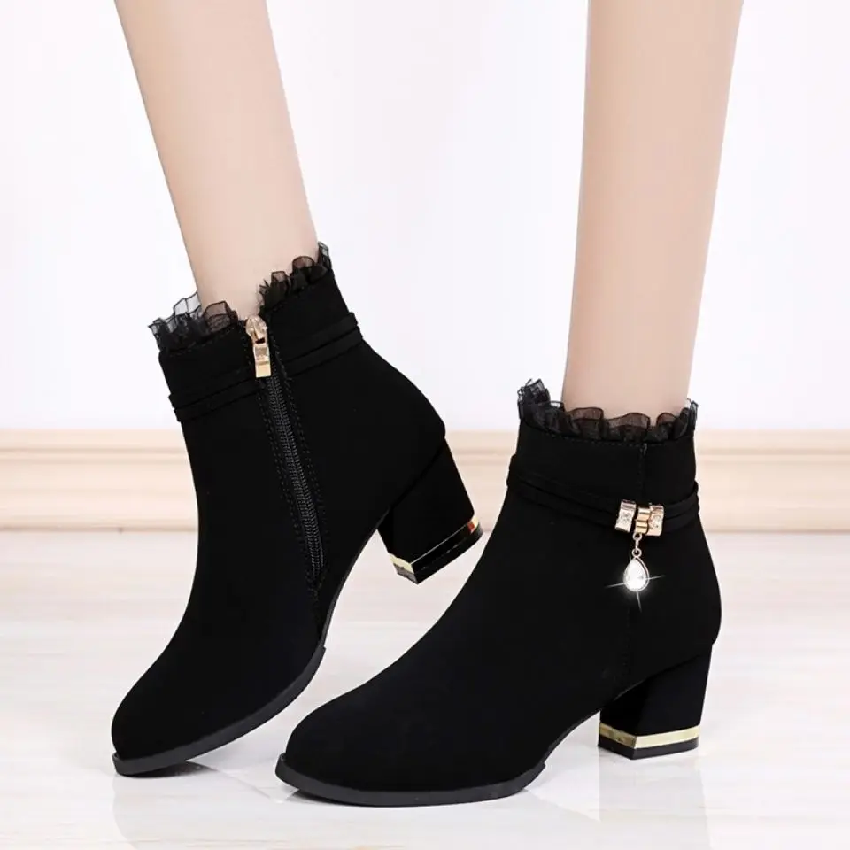 Schwarze, mit Fleece gefütterte Damen-Stiefeletten, elegant, mit mittleren Absätzen, kurze Damenschuhe, Herbst-Winter-Strass-Gothic-Chic-Booties
