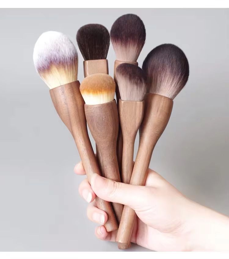 Karsyngirl Makeup Brush Wood Walnut Large Retro Powder Brush repair Brush