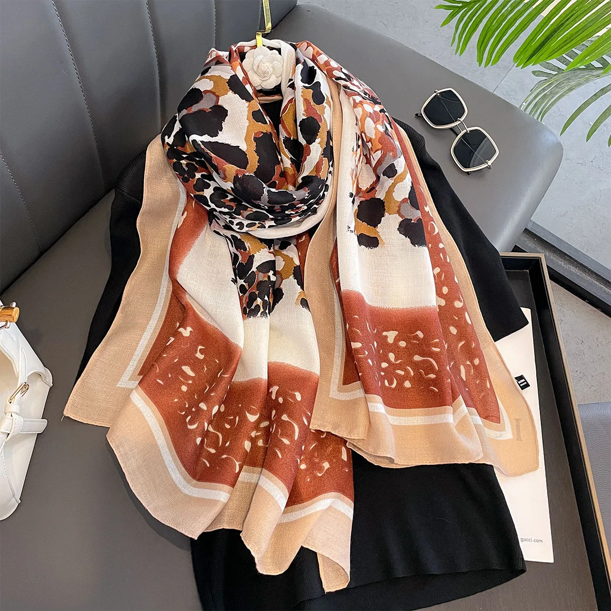 Meistverkaufter Frühlings-Herbst-Schal mit Leopardenmuster für Damen, modischer und vielseitiger winddichter Schal, elegante Schals, große Größe 85 x 180 cm Image