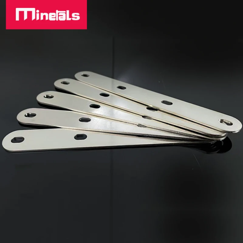 4P Batterie Kupfer Sammelschiene 38mm 74mm Lochabstand M4 M6 Sammelschiene Batterieanschluss für 105AH 280AH LiFePo4 laminiert flach 300A Image