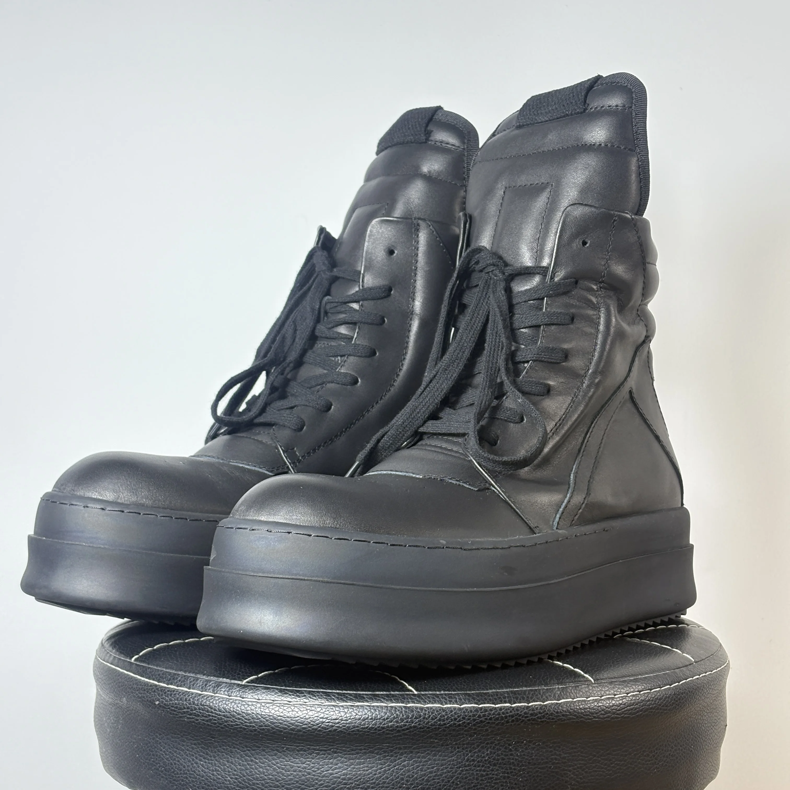 Herren High Top Plateau Sneakers Weißes Leder Vintage Designer Luxus Schnür-Reißverschluss Freizeitstiefel für Damenschuhe