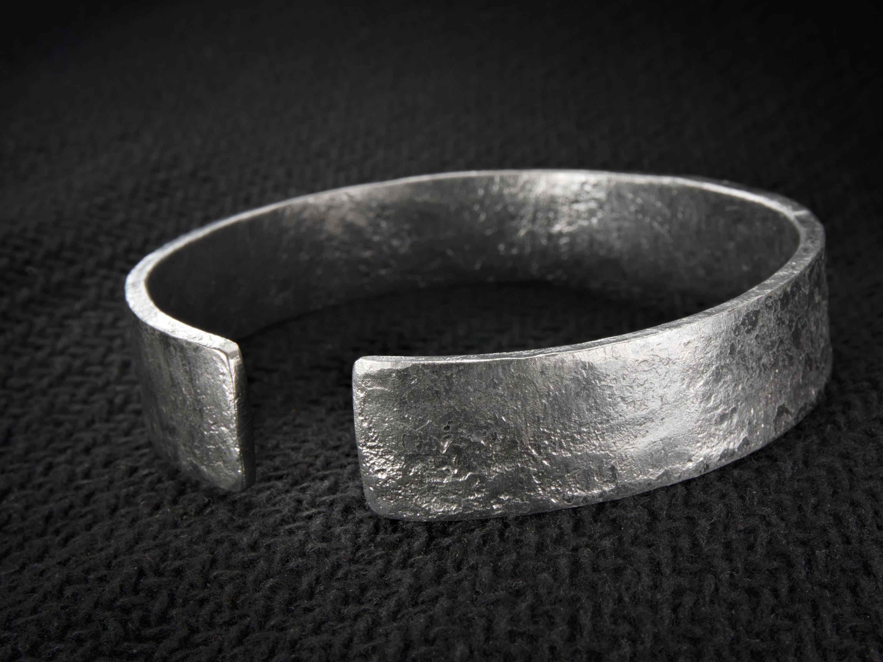 Bracciale forgiato vichingo - Anello da braccio in ferro vichingo, Torc forgiato, Anello da braccio, Bracciale forgiato, Torc rinascimentale, Braccial