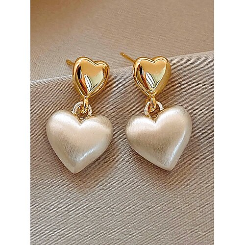 Herzförmige Damenohrringe aus einer Legierung mit goldenen Details, perfekt für Valentinstag und Hochzeiten Image