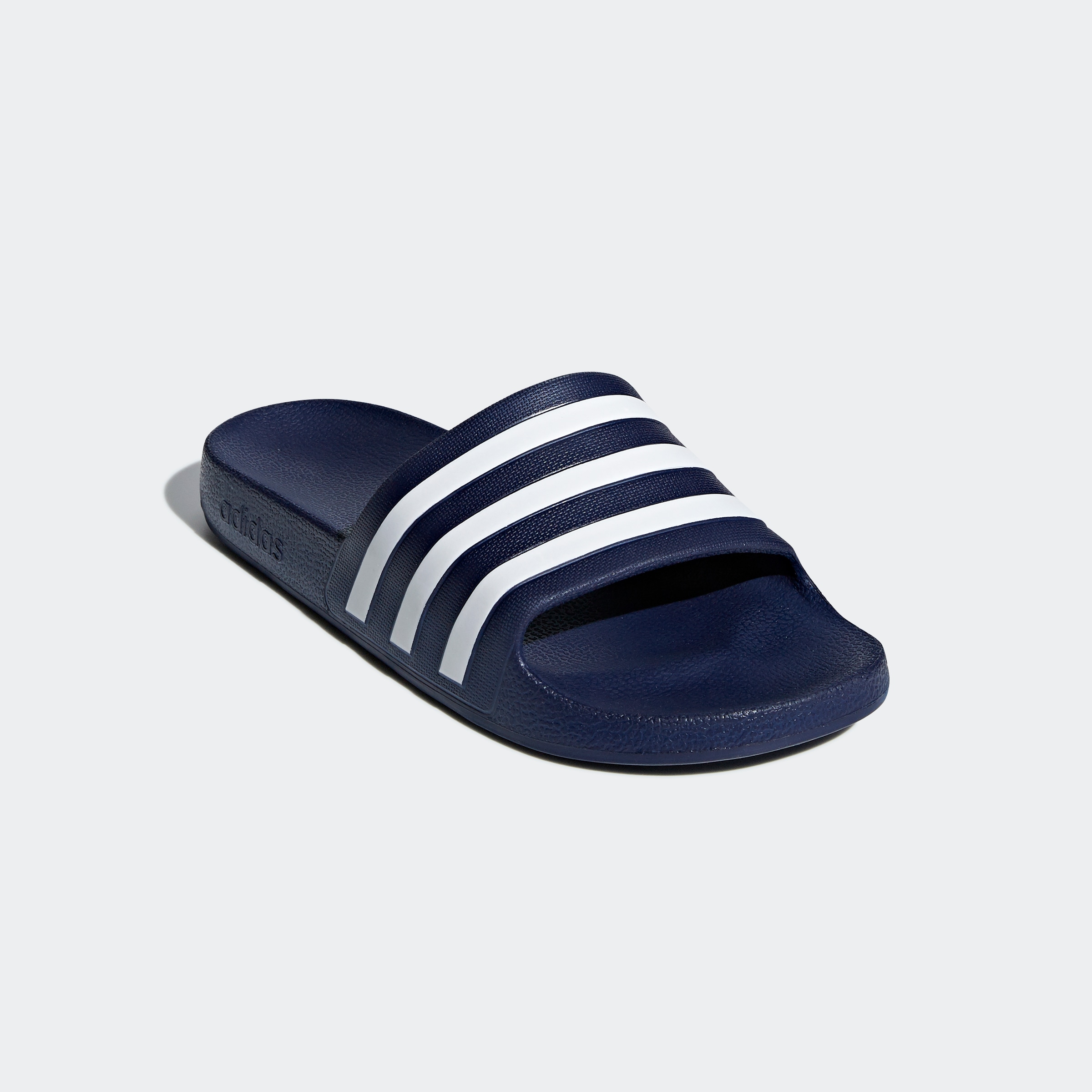 Badesandale ADIDAS SPORTSWEAR "AQUA ADILETTE", Herren, Gr. 42, blau (dunkelblau, cloud weiß, dunkelblau), Synthetik, Schuhe, World Cup Nations Pack