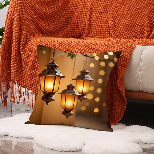 Ramadan-Eid-Kissenbezug, goldener Halbmond Laternenmotiv, Dekoration für orientalische Feste, Sofakissen im Ethno-Stil für Wohnzimmer und Gebetsraum Image