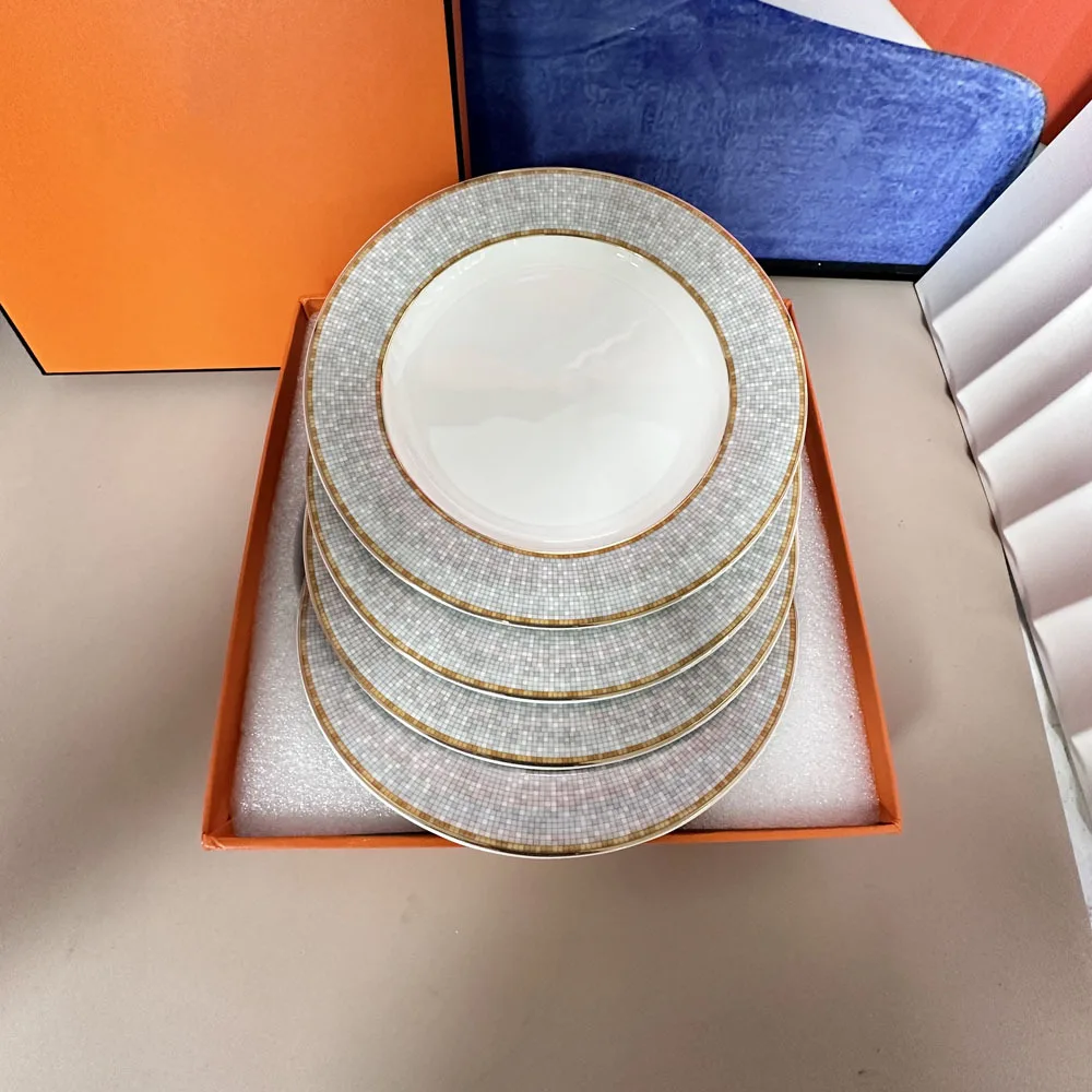 Luxury European style ceramic circular plate, new modern style flat plate, household eight inch plate, snack plate