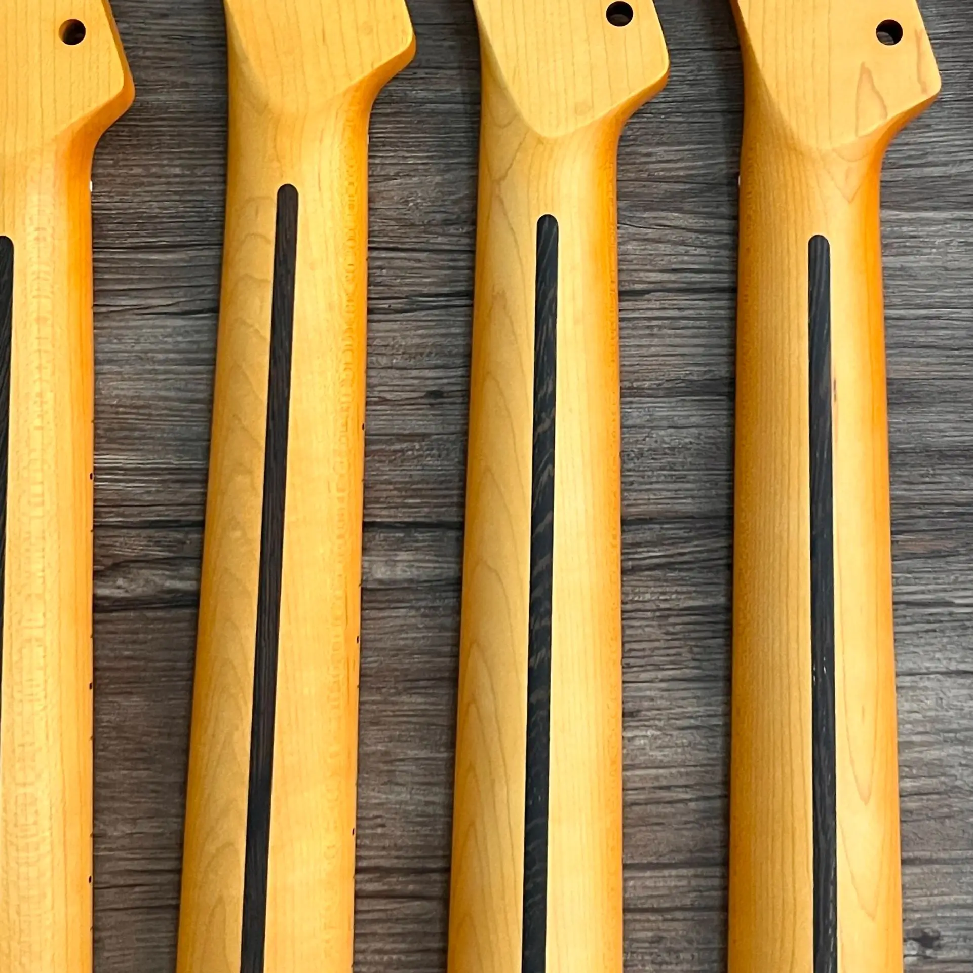 TL E-Gitarrenhals für DIY Vintage 1957 Design 21 Bünde 1 Stück Ahornholz Ahorngriffbrett Gitarrenteile Image