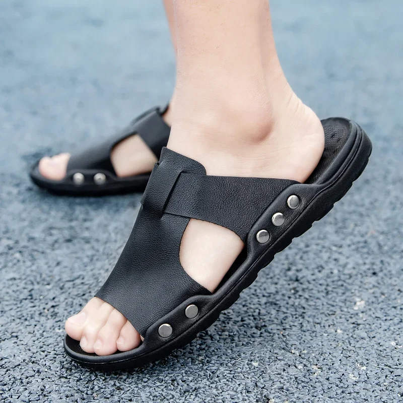 Männer Sandalen Sommer Schuhe Männer Hausschuhe Indoor Rutschen Casual Strand Sandalen Mann Leichte Atmungsaktive Strand Hausschuhe Männer Schuhe