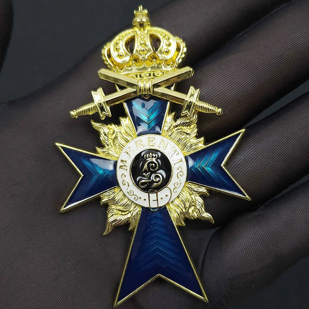 WW1-Abzeichen, zweiter Klasse, bayerische Ordnung, Kreuzmedaille, Militärmedaille der Ehre, osmanische, preußische, österreichische und ungarische Periodenmedaillen Image