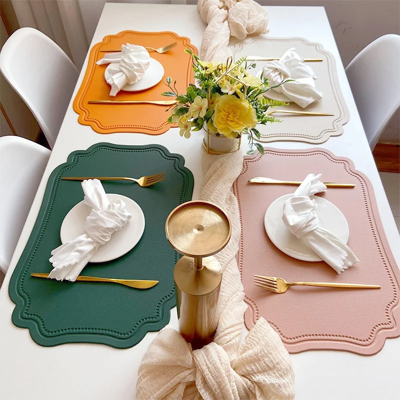 1/4/10 Stück grüne Weihnachts-Tischsets, quadratisch geformt, rechteckig, PU-Tischsets für Esstisch, nordisches Leder, rutschfeste Tischsets Image