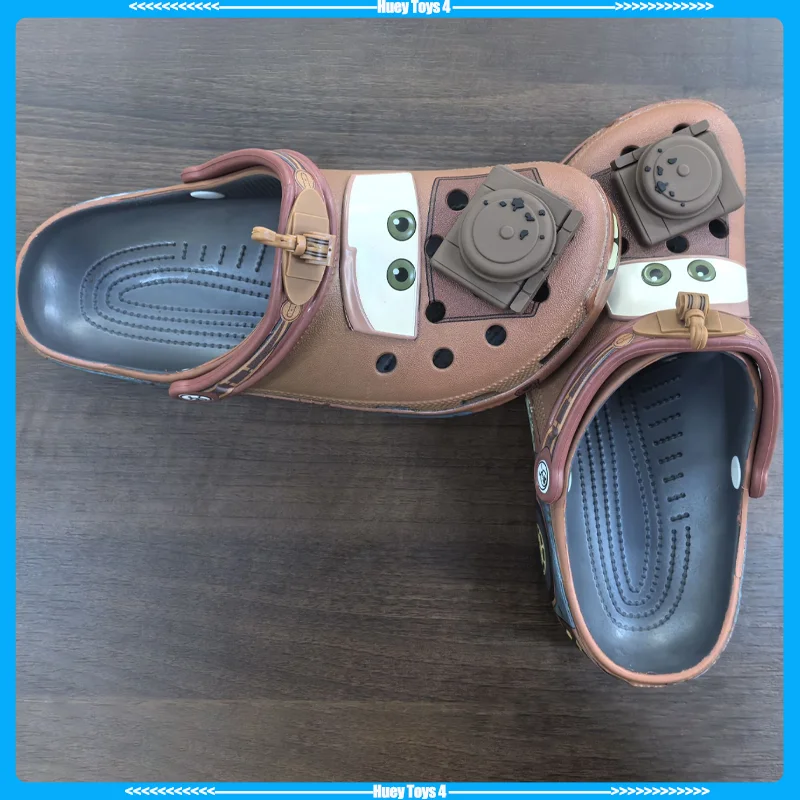 Heiße Erwachsene Cartoon Mater Hausschuhe Autos Schuhe Outdoor Sandalen Nette Figur Anime Anhänger Charakter Höhle Schuhe Sandalen Eva Schuhe