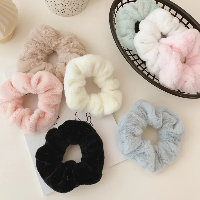 Bunte weiche Haar gummi Haar gummis Frauen Mädchen niedlichen Plüsch haarigen Samt elastischen Haarband Gummis chleife Haar Pferdes chwanz Zubehör Image