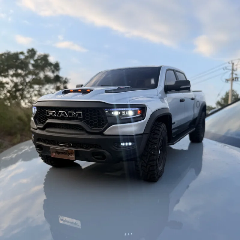 TRACTION HOBBY KM 1500 Pickup Truck 1:8 RC Simulation Elektrische Fernbedienung Modellautos Rock Crawler Erwachsene Kinderspielzeug