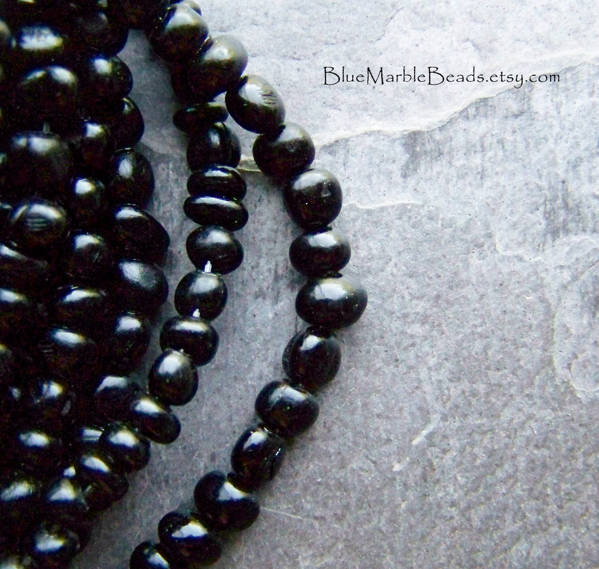 Perline di corno, perlina a pepita, corno nero, perlina rustica, perlina naturale, perlina boho, perlina tribale, perlina organica, gioielli boho, fil