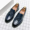 Größe: 38-46 Amerikanischer Akademie-Stil Fransen-Loafer für Herren Herrenschuhe Freizeitschuhe Outdoor-Mode Blaue Lacklederschuhe
