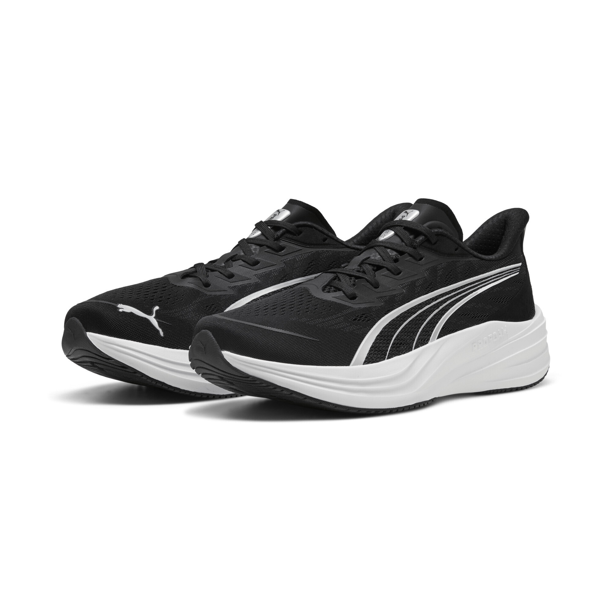Trainingsschuh PUMA "Darter Pro 2 Laufschuhe Erwachsene", Gr. 42, schwarz silber weiß metallic, Obermaterial: Synthetik, Textil; Futter: Textil; Innensohle: Textil; Laufsohle: Gummi, Schuhe