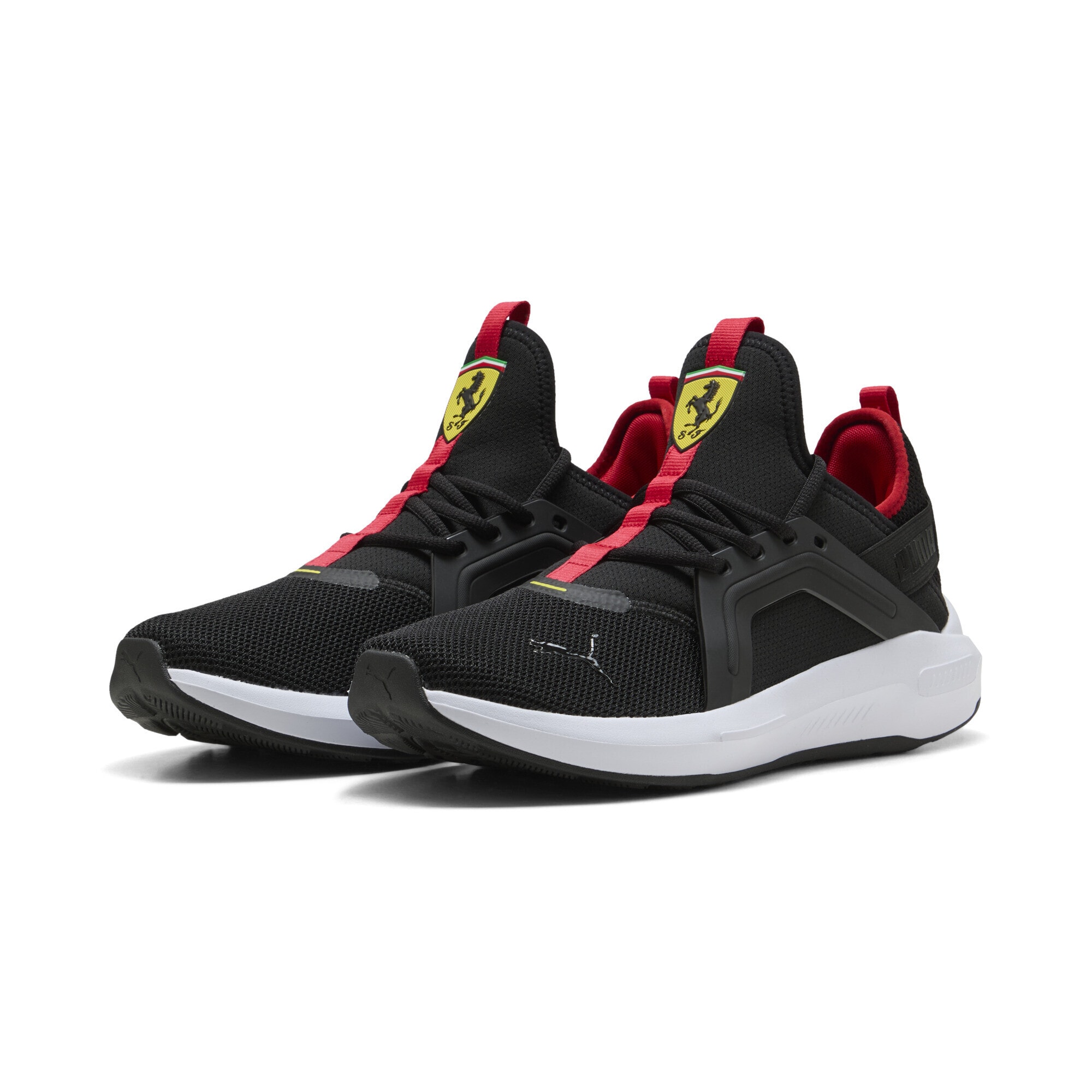 Sneaker PUMA "Scuderia Ferrari Softride Nzo 5 Sneakers Erwachsene", Gr. 44,5, schwarz rosso corsa rot, Obermaterial: Synthetik, Textil; Futter: Textil; Innensohle: Textil; Laufsohle: Gummi, Schuhe Sneaker