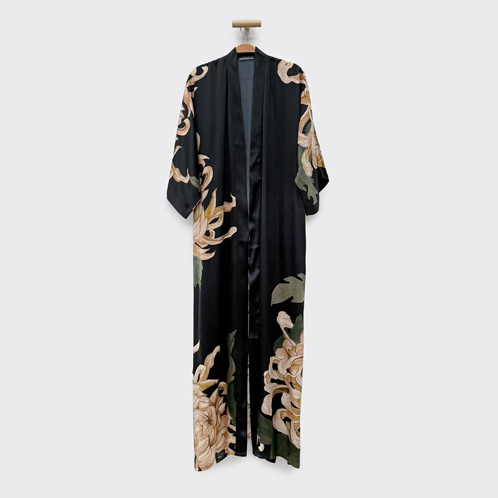 KIM+ONO Kimono Robe | Silk Kiku Long Kimono Robe | Silk | Black | Long