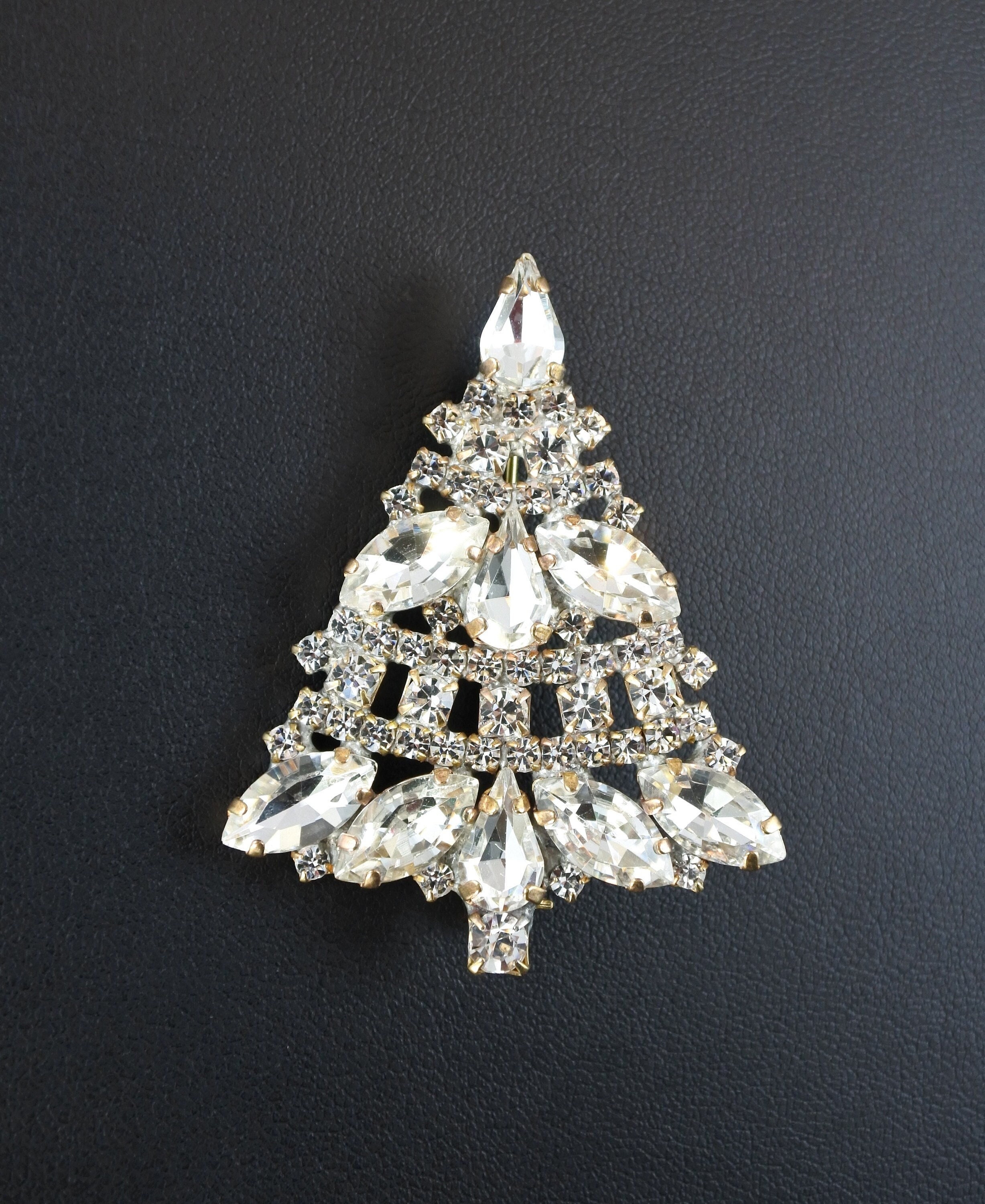 Spilla vintage a forma di albero di Natale, spilla natalizia in cristallo ceco, gioielli natalizi vintage, gioielli per le feste, spilla a forma di al
