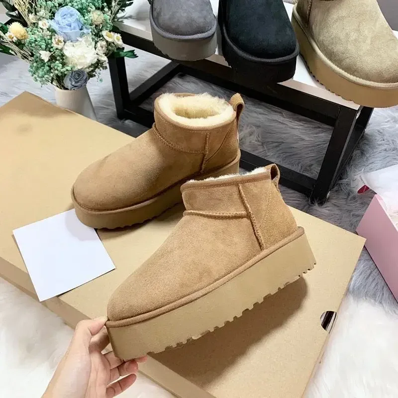 2026 neue klassische Ultra Mini Plateaustiefel Leder Wildleder Wolle Komfort Winter Damen Fell Hausschuhe K98 ‮ 34-53 SeziS UggS