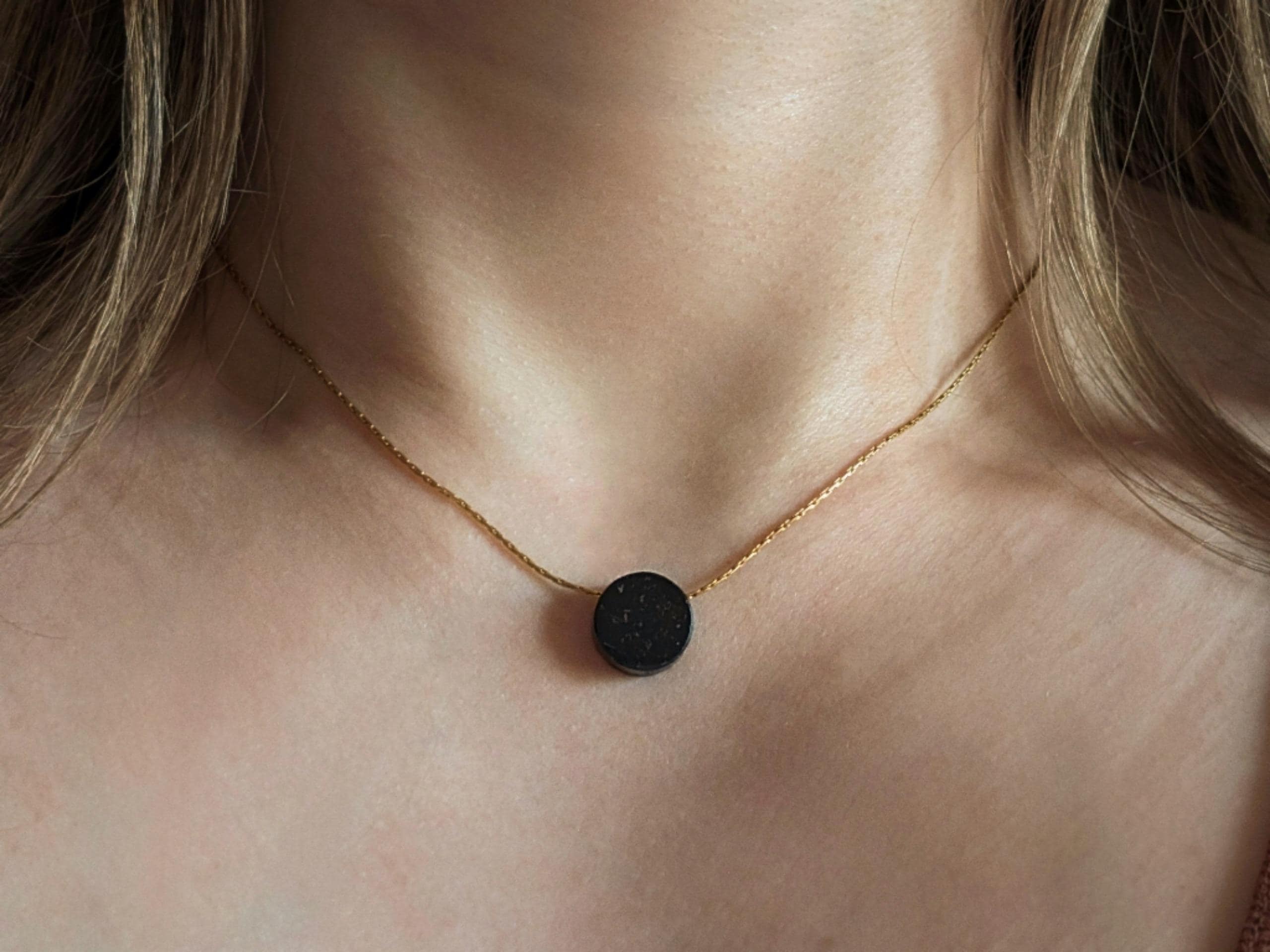 Collana in tormalina nera, oro/argento con moneta | Ciondolo in tormalina nera, collana girocollo in tormalina nera, collana in tormalina nera