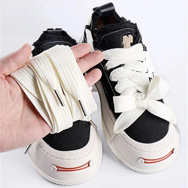 1 Paar 2 cm Breite 130 cm klassische Schnürsenkel, lässige Teenis-Schnürsenkel, flache Schnürsenkel für Sneaker-Länge, PVC/Metallkopf-Schuhzubehör Image