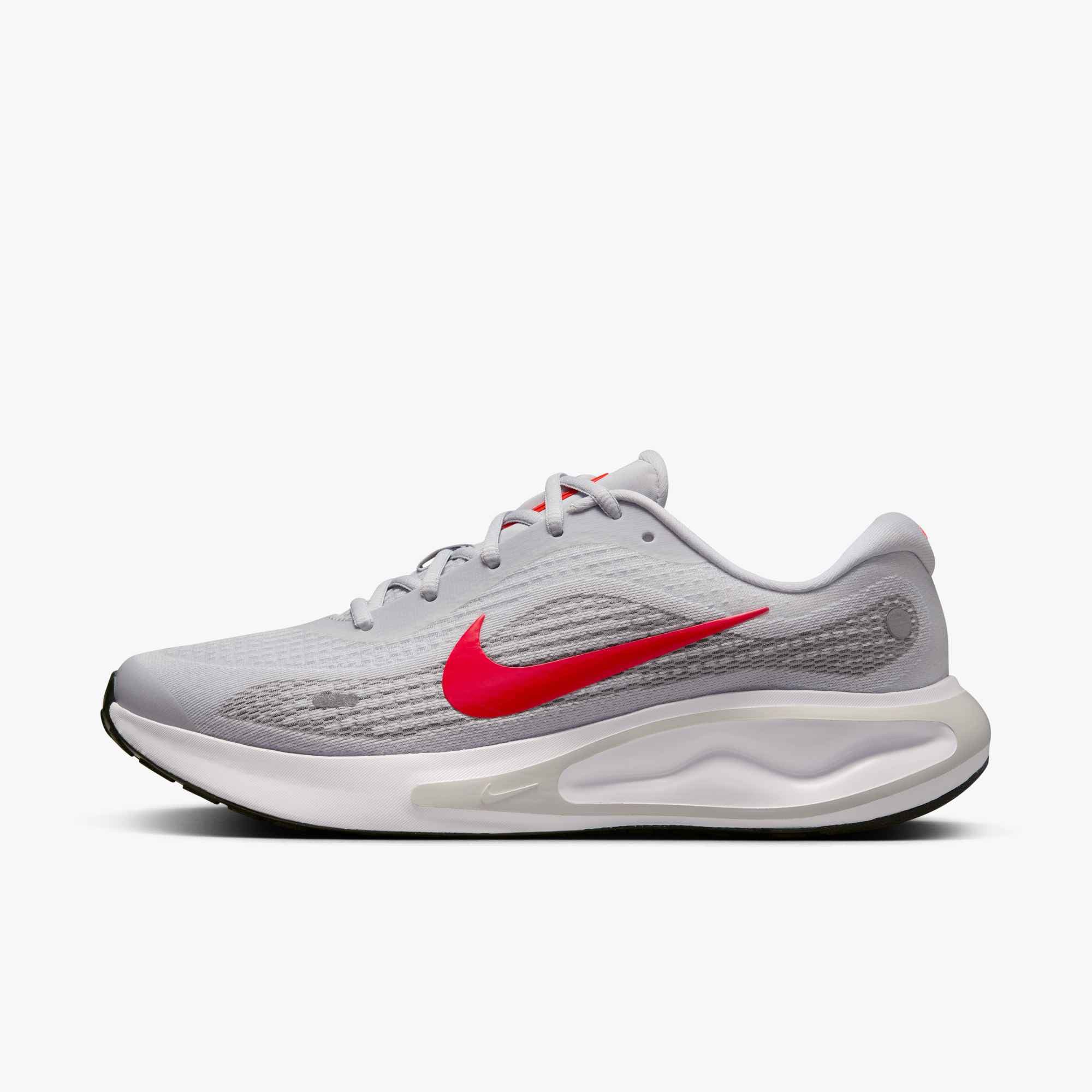 Laufschuh NIKE "NIKE JOURNEY RUN", Herren, Gr. 46, pure platinum, bright crimson, weiß, schwarz, Synthetik, Textil, Schuhe Laufschuh