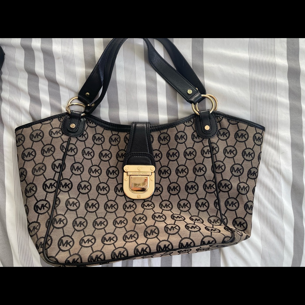 Michael Kors Bags | Beautiful Michael Kors Handbag | Color: Black | Size: Os