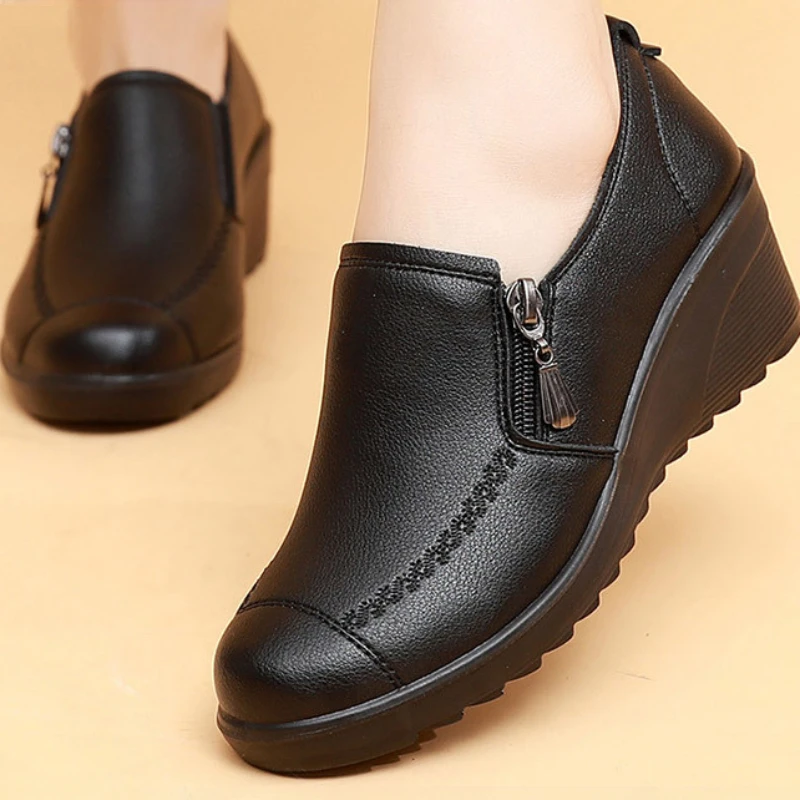 Neue Frühlings-Herbst-Mode-Damen-Keil-beiläufige Einzelschuhe: Erhöhen, Tragen, Bequeme Chaussure Femme Image